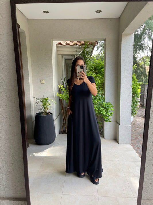 Vestido ROSARIO Preventa  Negro y Verde entrega desde 29 de diciembre, Azul y Chocolate entrega inmediata .